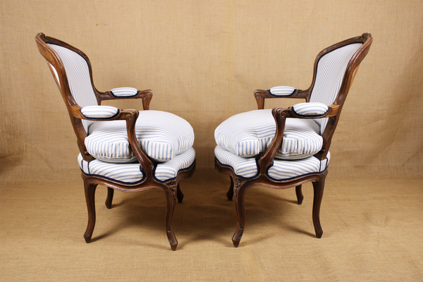 Pair of Italian Louis XV Walnut Fauteuils c. 1760