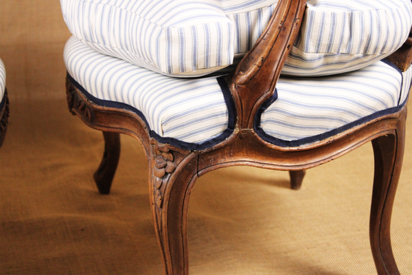 Pair of Italian Louis XV Walnut Fauteuils c. 1760